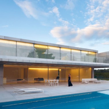 La Casa de Aluminio, de Fran Silvestre, vista exterior (© Fran Silvestre Arquitectos)