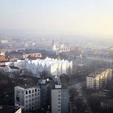 Auditorio Mieczyslaw Karlowicz en Szczecin, Polonia, vista aérea (© Simon Menges)