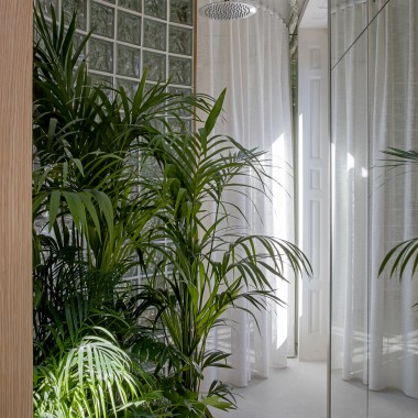 Zona de ducha con sifón de pared para ducha de obra Wall Drain (©Asier Rua: Casa Decor 2025 Geberit-Zooco) Zona de ducha con sifón de pared para ducha de obra Wall Drain (©Asier Rua: Casa Decor 2025 Geberit-Zooco)