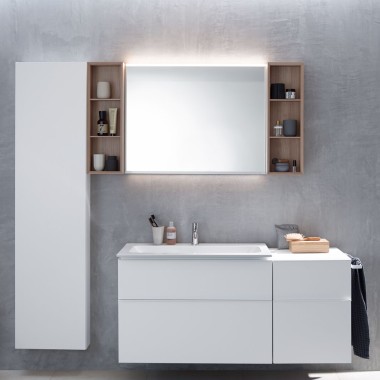 Mueble bajo para lavabo Geberit iCon con mueble auxiliar, mueble alto y estanterías