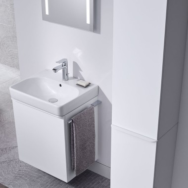 Lavabo y espejo con iluminación Geberit Smyle