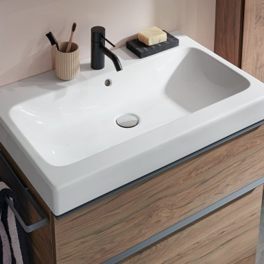 Lavabo clásico Geberit iCon con mueble