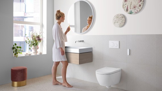 Baño Geberit ONE con sanitarios y muebles en blanco (© Geberit) Baño Geberit ONE con sanitarios y muebles en blanco (© Geberit)