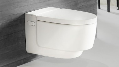 Geberit AquaClean Mera en blanco con mando a distancia Sigma70