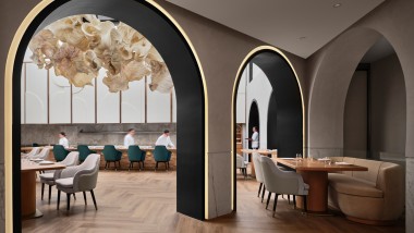 El restaurante gourmet Born, en Singapur, es una joya del diseño por dentro y por fuera (© Owen Raggett)