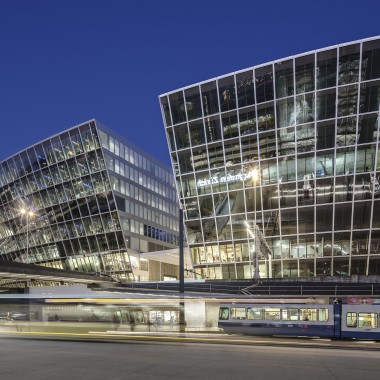 The Circle en Zúrich de noche (© Flughafen Zürich AG)