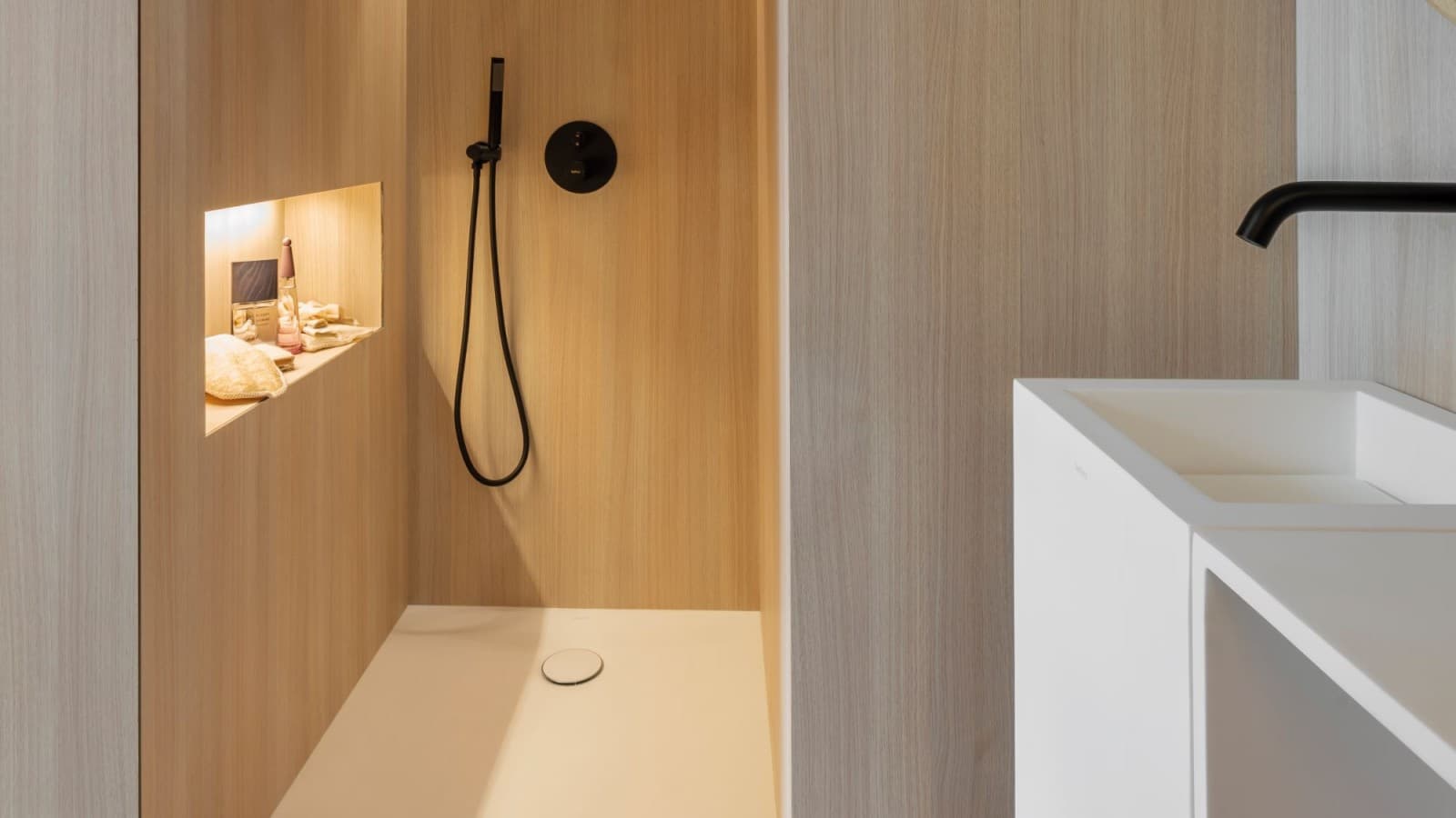 Espacio Woodmodulor – Casa Modular «Una casa en el árbol» (© Lupe Clemente: Casa Decor 2024) Espacio Woodmodulor – Casa Modular «Una casa en el árbol» (© Lupe Clemente: Casa Decor 2024)