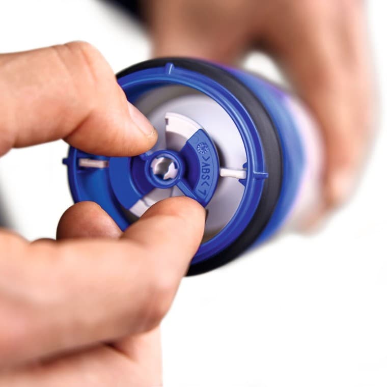 Válvula de control de velocidad del agua en el mecanismo de descarga Geberit serie 208 Válvula de control de velocidad del agua en el mecanismo de descarga Geberit serie 208