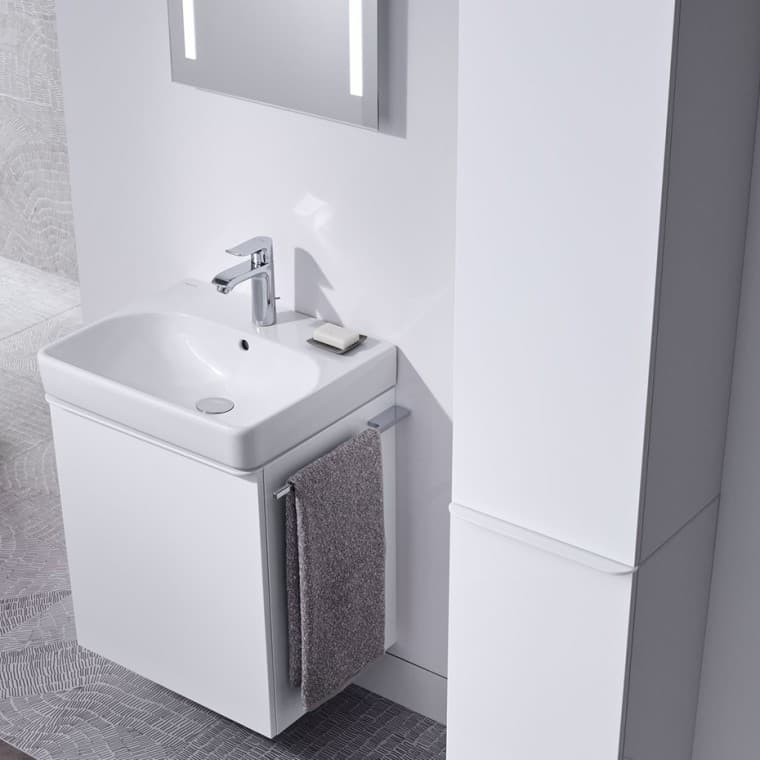 Lavabo y espejo con iluminación Geberit Smyle Lavabo y espejo con iluminación Geberit Smyle