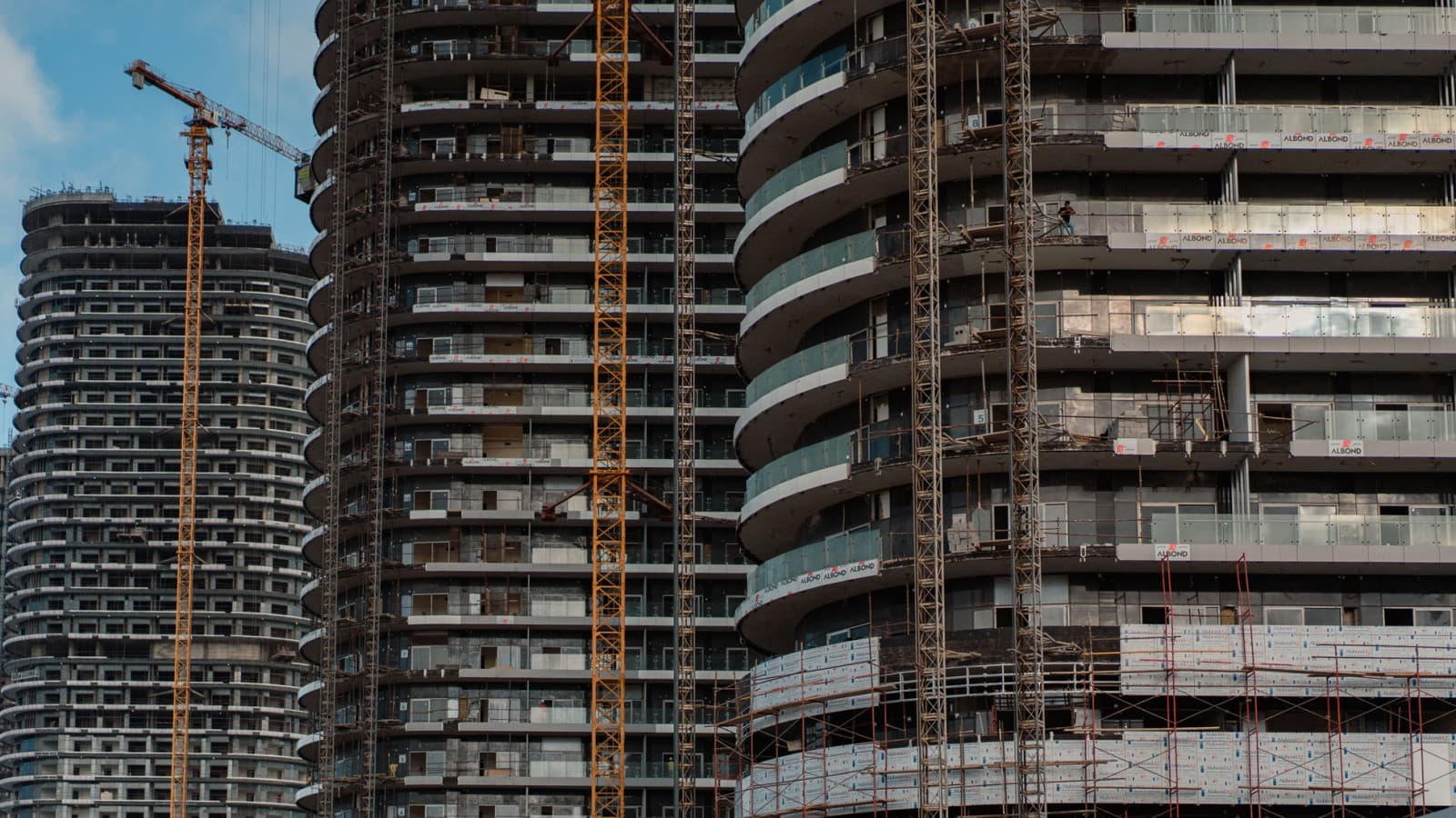 New Alamein City comprende 18 torres New Alamein City comprende 18 torres