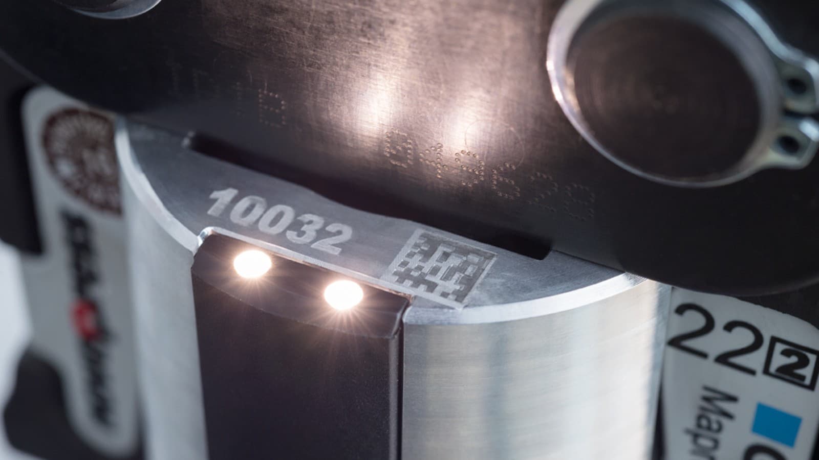 Las herramientas de compresión de Geberit con iluminación del punto de compresión garantizan una buena visibilidad en los rincones oscuros Las herramientas de compresión de Geberit con iluminación del punto de compresión garantizan una buena visibilidad en los rincones oscuros